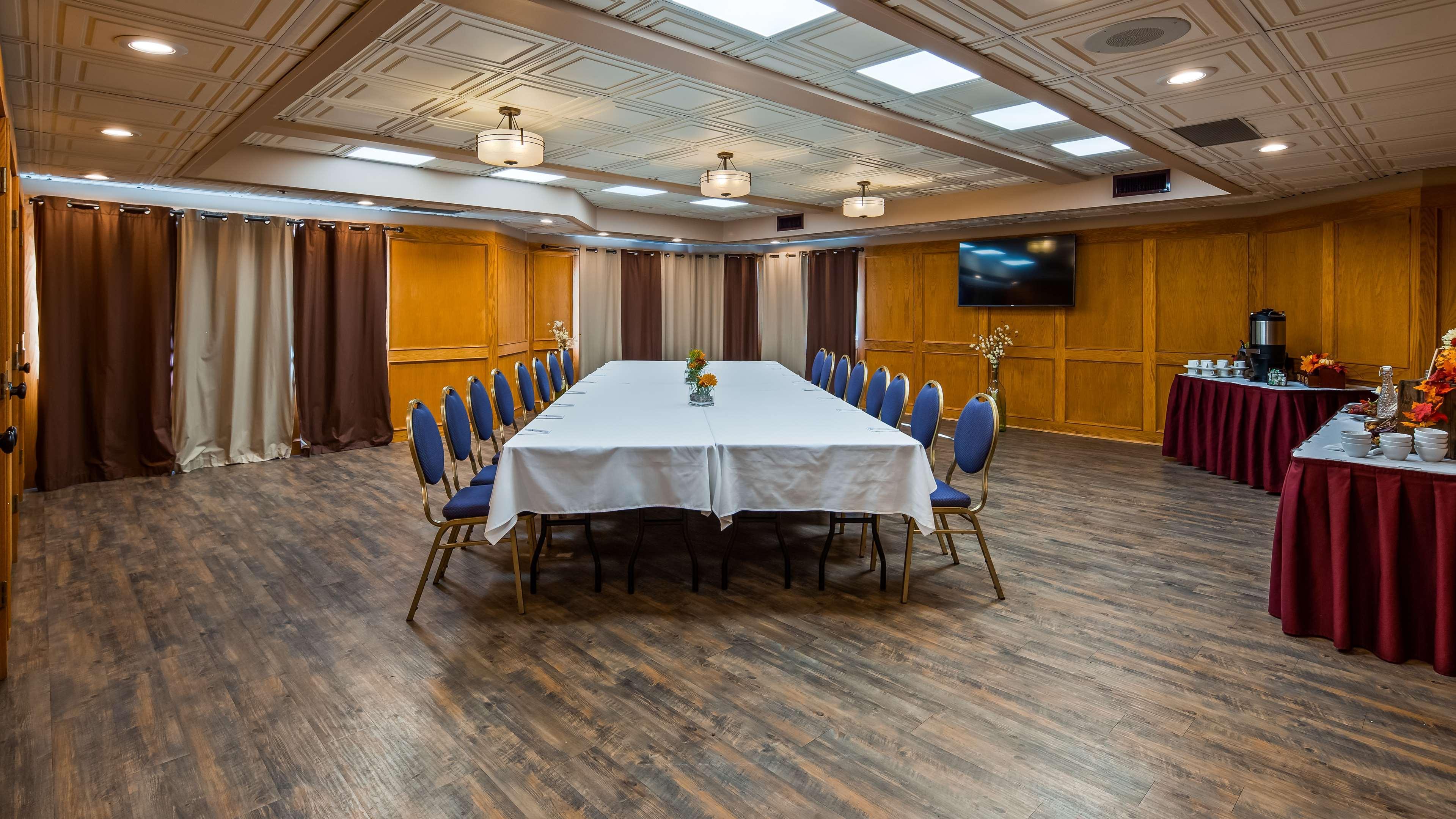 Western Premier Ashton - Willowbrook Hotel