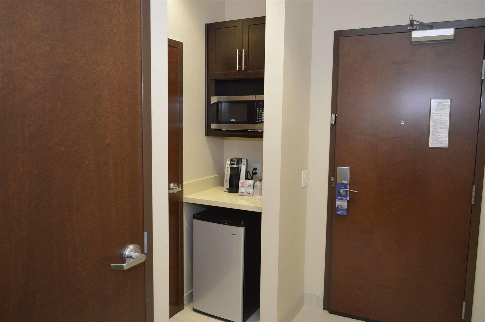 Western Premier Ashton - Willowbrook Hotel